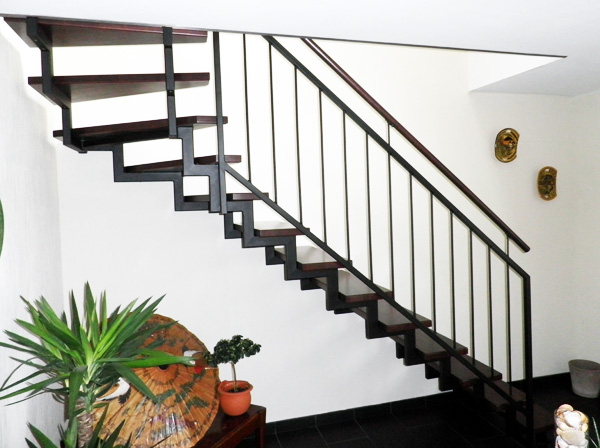 Ihr Fachmann für Stahlholmtreppen im Ruhrgebiet und NRW. Treppen